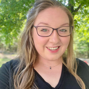 Portrait photo of Heidi Clark